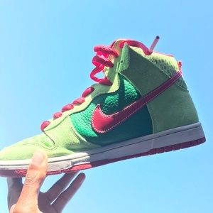 Dunk High Pro SB “Dr. FeelGood” Motley Crue